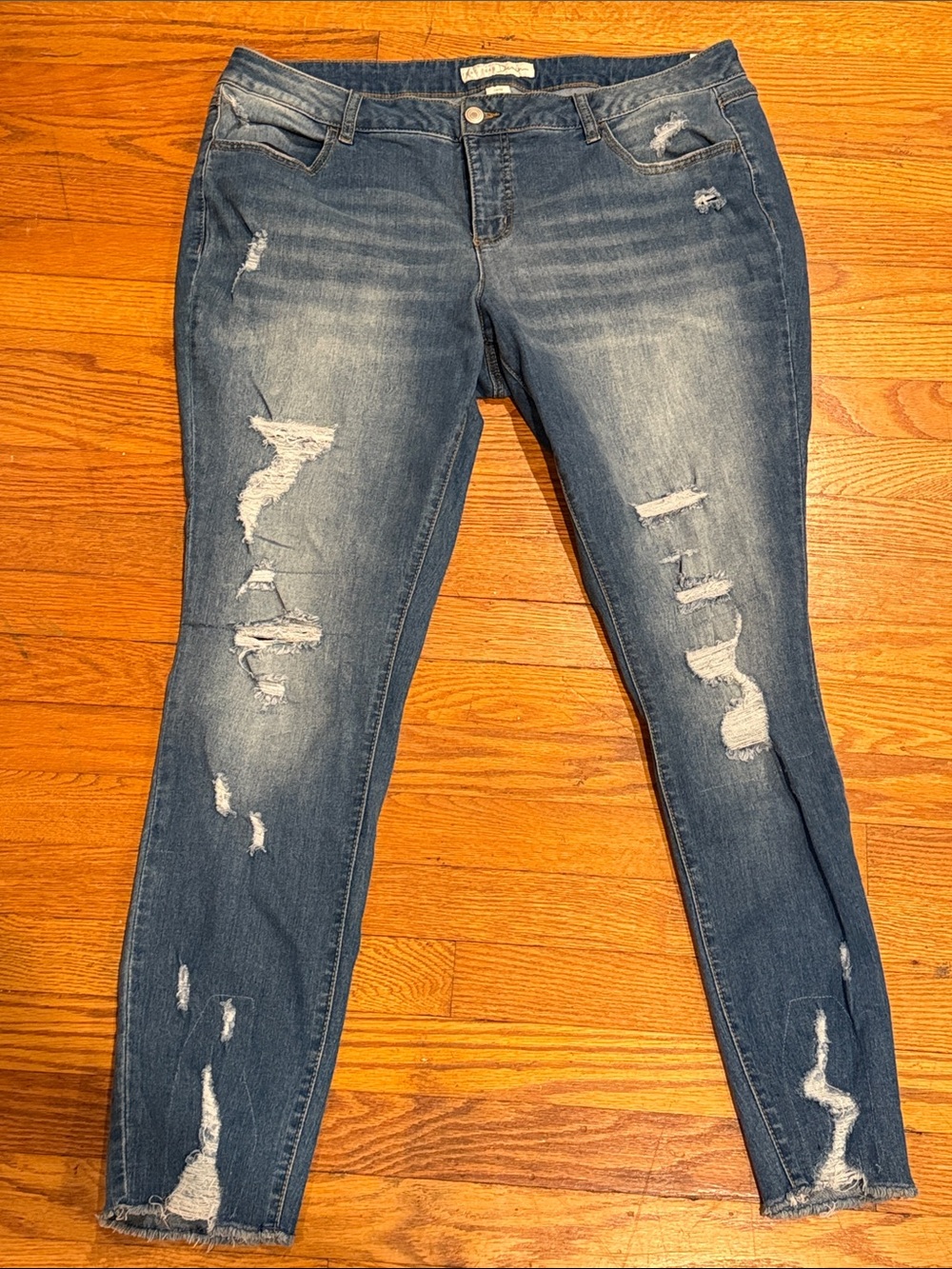Cato Distressed Blue Women's Skinny Jeans Size 16W Curvy.